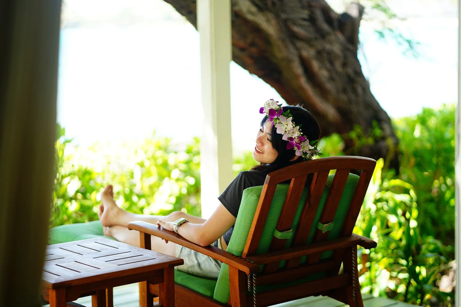 Relaxing on the Hale Wa'a covered lanai